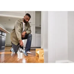 Black & Decker Mini Aspirapolvere Portatile Ricaricabile 12V Autonomia 15 min colore Nero/Grigio Dustbuster - DVD320J-QW