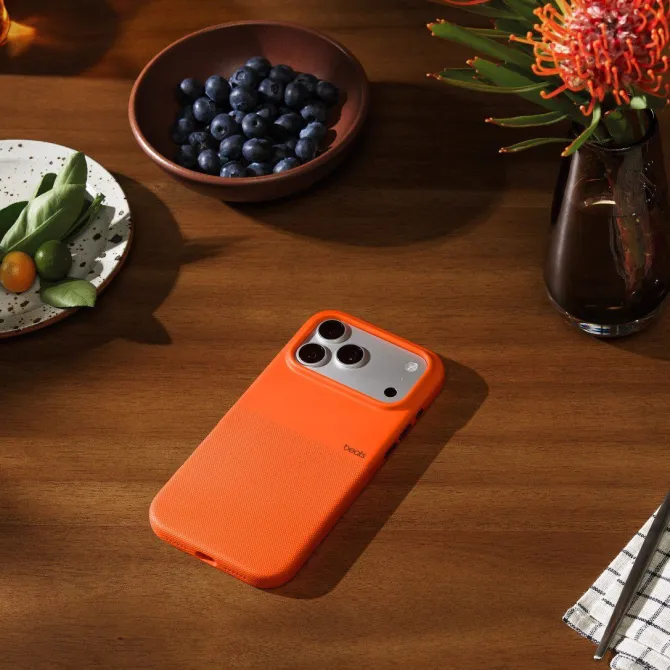 Custodia Beats Rugged MagSafe per iPhone 17 Pro Max, arancione sierra – Protezione e controllo fotocamera
