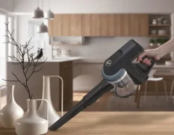 Hoover HF401P 011 Aspirapolvere ricaricabile multiuso, EPA Senza sacchetto 0,7 L 190 W Blu, Grigio, Argento 2,5 Ah