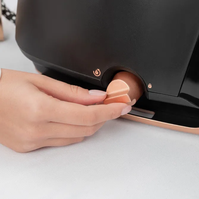 Imetec Evos, Ferro da Stiro con Caldaia, Tecnologia Flash Steam con Vapore Potenziato, Pressione fino a 7 bar, Piastra Infinity Glide Alta Scorrevolezza,