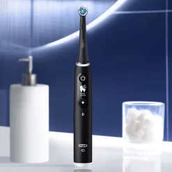 Oral-B iO Spazzolino Elettrico Avanzato iO iO6, 5 velocità, 2 testine di ricambio - sensore di pressione intelligente