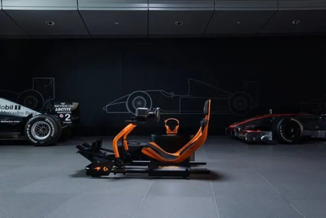 Playseat Formula Instinct McLaren Racing Edition – Postazione F1 regolabile e confortevole