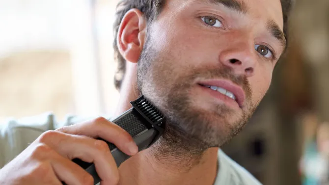 Rasoio elettrico Beardtrimmer series 5000 BT5515/70 Regolabarba, autonomia 90 minuti - senza fili
