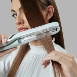 Remington Piastra per Capelli Lisci, Piastra Lisciante a Vapore, Protezione Totale dai Danni da Calore, Hydraluxe Pro, Serbatoio d'acqua integrato, S9001