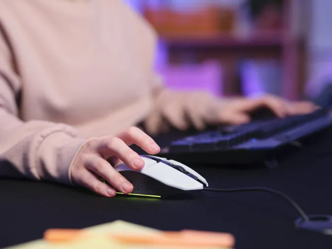 TRUST - GXT109W FELOX GAMING MOUSE - White/Black