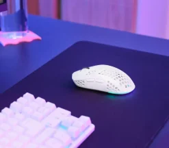 TRUST - GXT929W HELOX WIRELESS LIGHTWEIGHT Gaming Mouse RGB, illuminazione LED multicolore, autonomia 80h, ricarica micro-USB - Bianco
