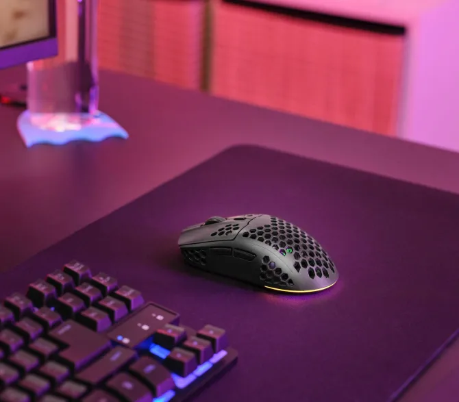 TRUST - Mouse Gaming Nido d'ape multicolore GXT929 HELOX WIRELESS LIGHTWEIGHT, 6 pulsanti, 75 grammi, Batteria ricaricabile - Nero