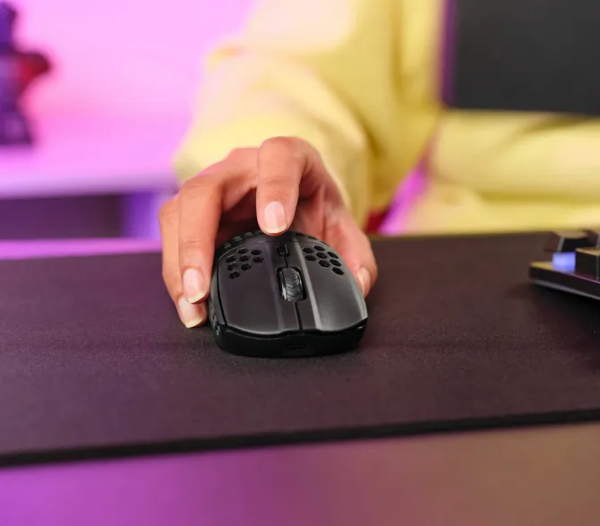 TRUST - Mouse Gaming Nido d'ape multicolore GXT929 HELOX WIRELESS LIGHTWEIGHT, 6 pulsanti, 75 grammi, Batteria ricaricabile - Nero
