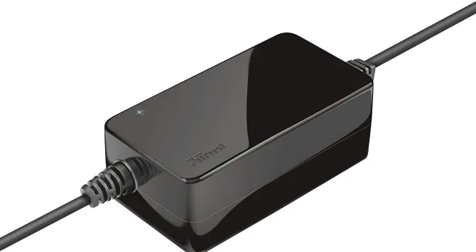 Trust Primo Caricabatterie Universale per Laptop da 45 W, Nero